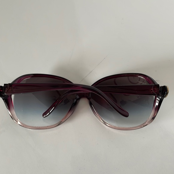 Authentic Sunglasses Gucci Made in Italy. - Picture 6 of 11